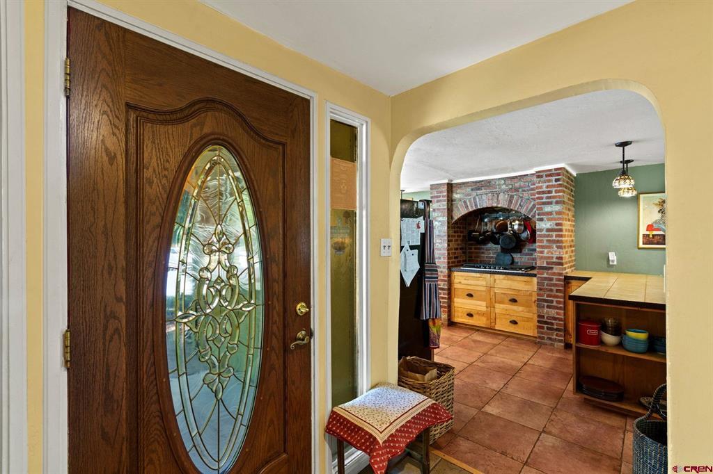 122 Alamo Drive Property Photo 3