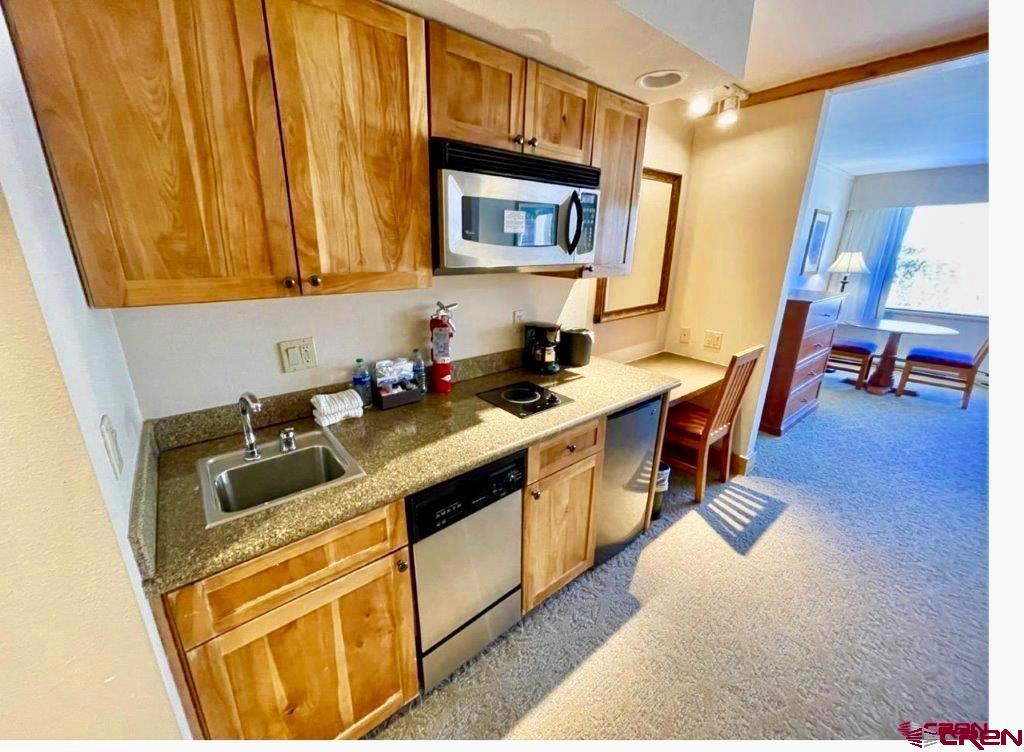 6 Emmons Road Property Photo 16