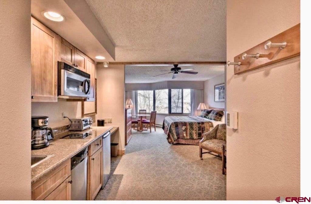 6 Emmons Road Property Photo 19