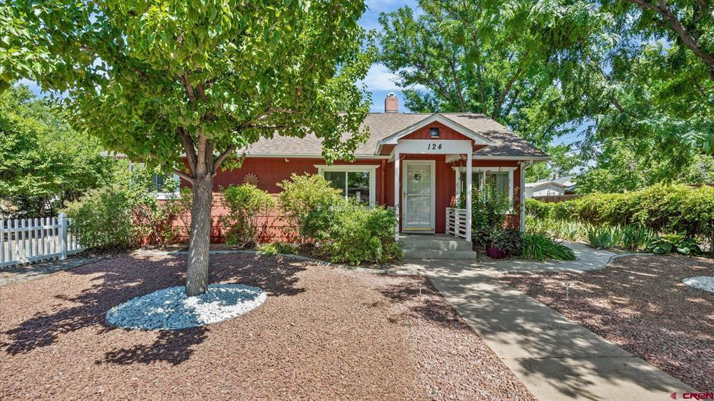 124 N Ash Street Property Photo 1
