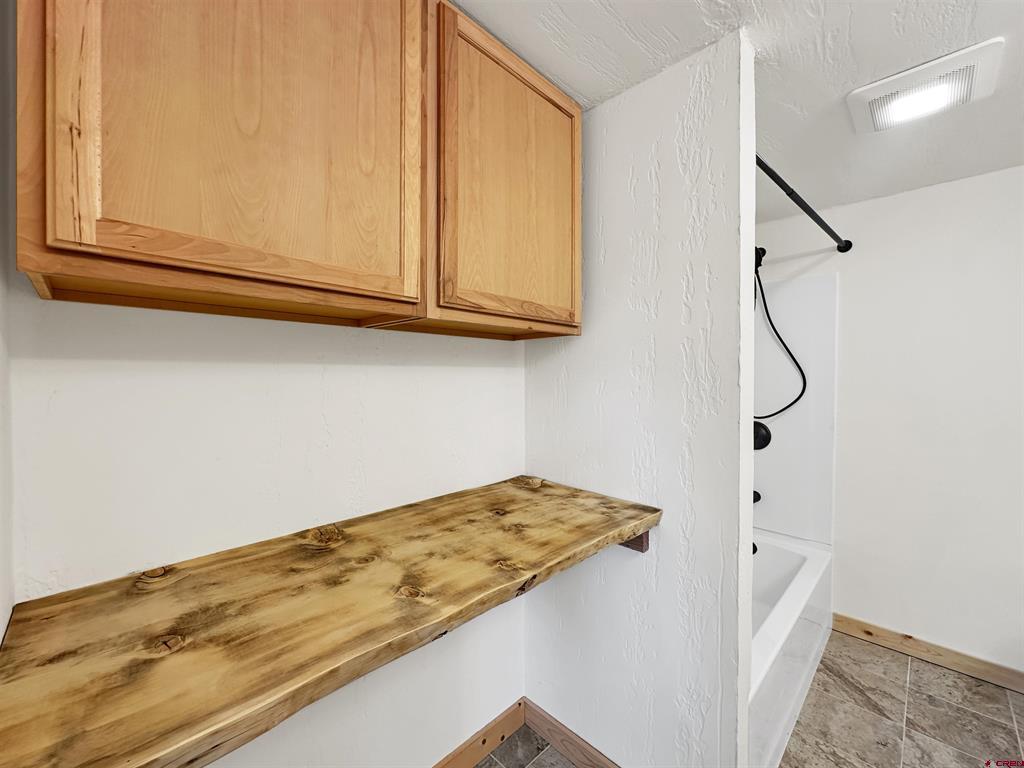 564 Cedar Avenue Property Photo 8