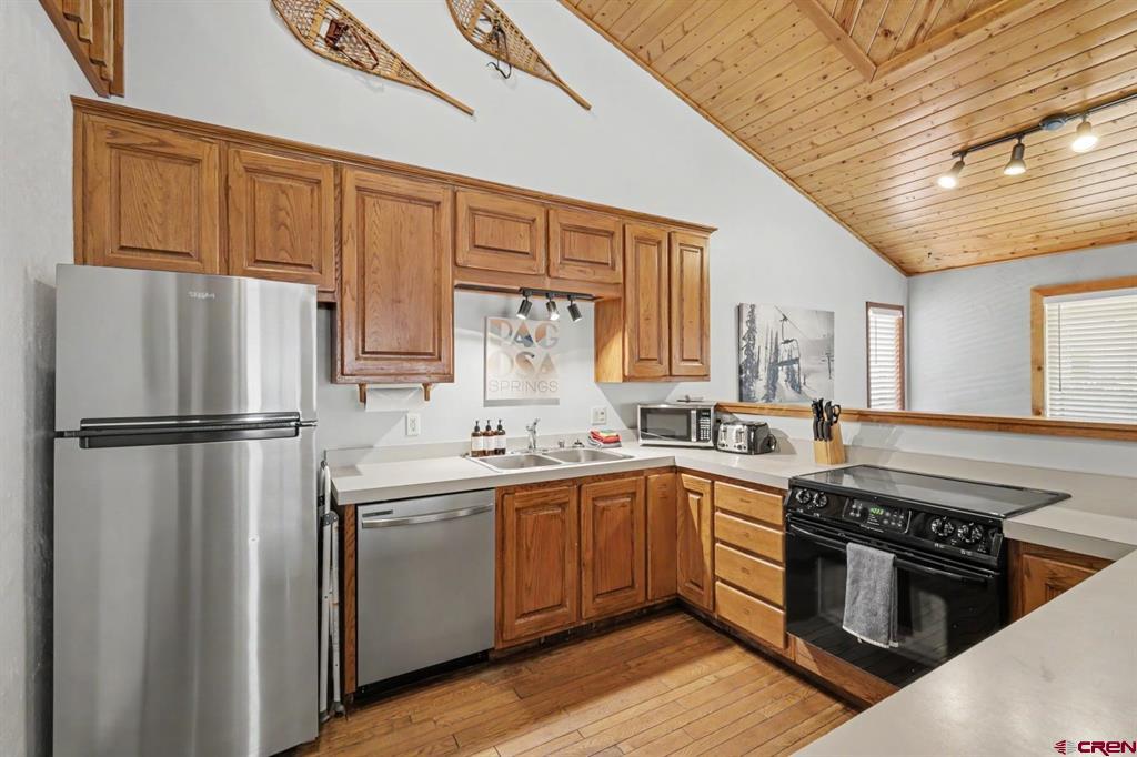 1288 Cloud Cap Avenue Property Photo 6