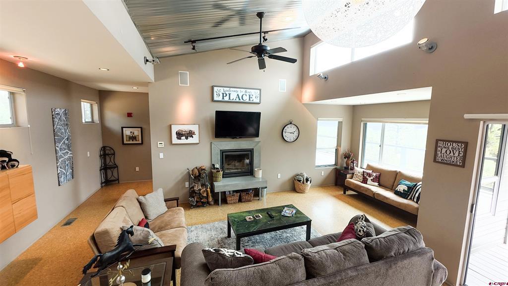609 S Black Bear Place Property Photo 15