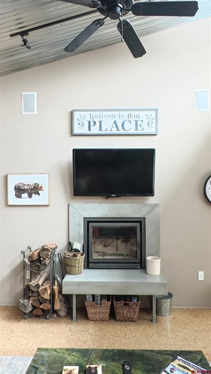 609 S Black Bear Place Property Photo 16