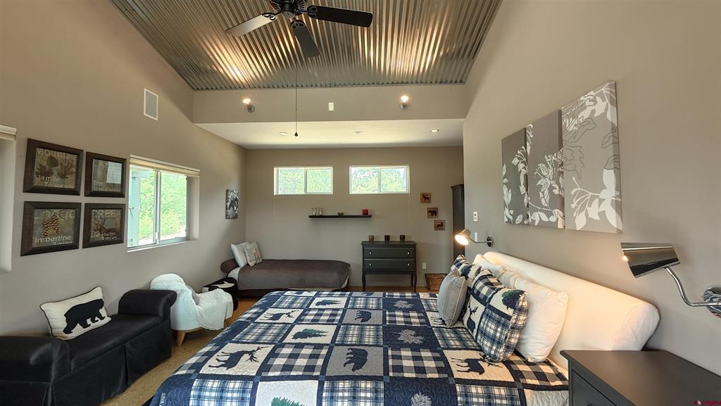 609 S Black Bear Place Property Photo 26