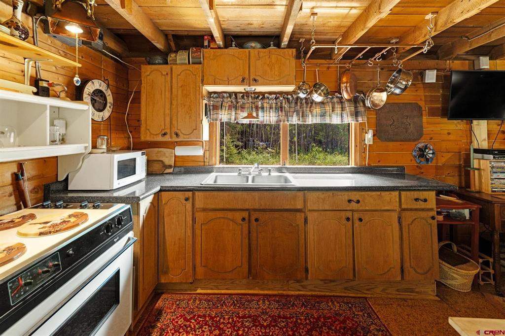 738 Summer Home Drive Property Photo 8