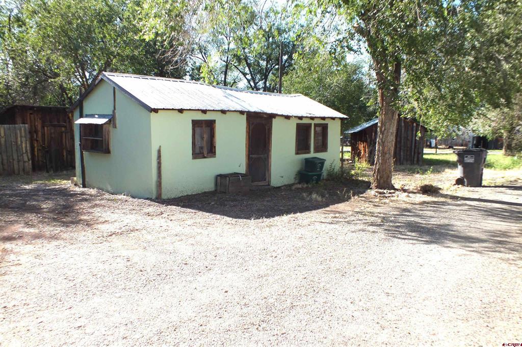 36 E 3rd St Property Photo 2