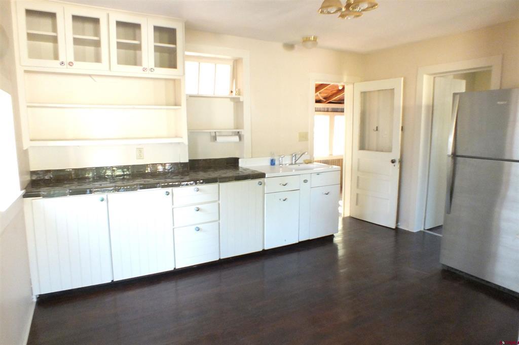 36 E 3rd St Property Photo 12