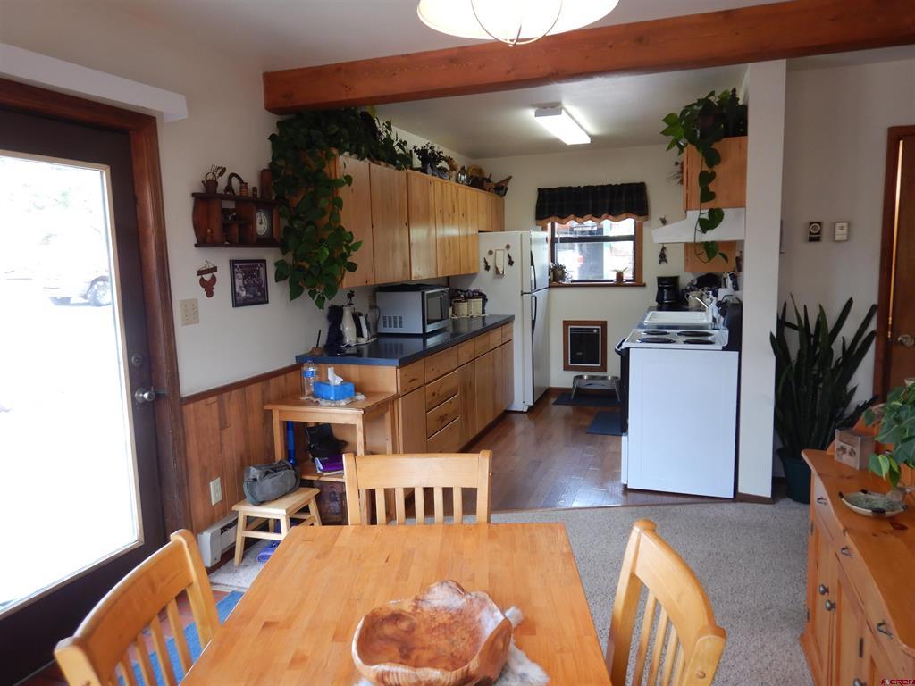 395 Kit Carson Road Property Photo 11