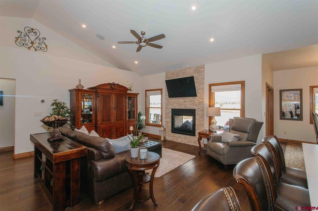 3029 Sleeping Bear Drive Property Photo 4