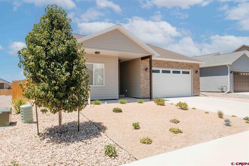 1423 Fivemile Creek Avenue Property Photo 1
