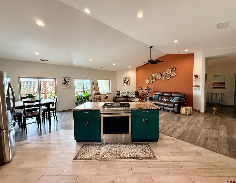 624 Dove Ranch Road Property Photo 8