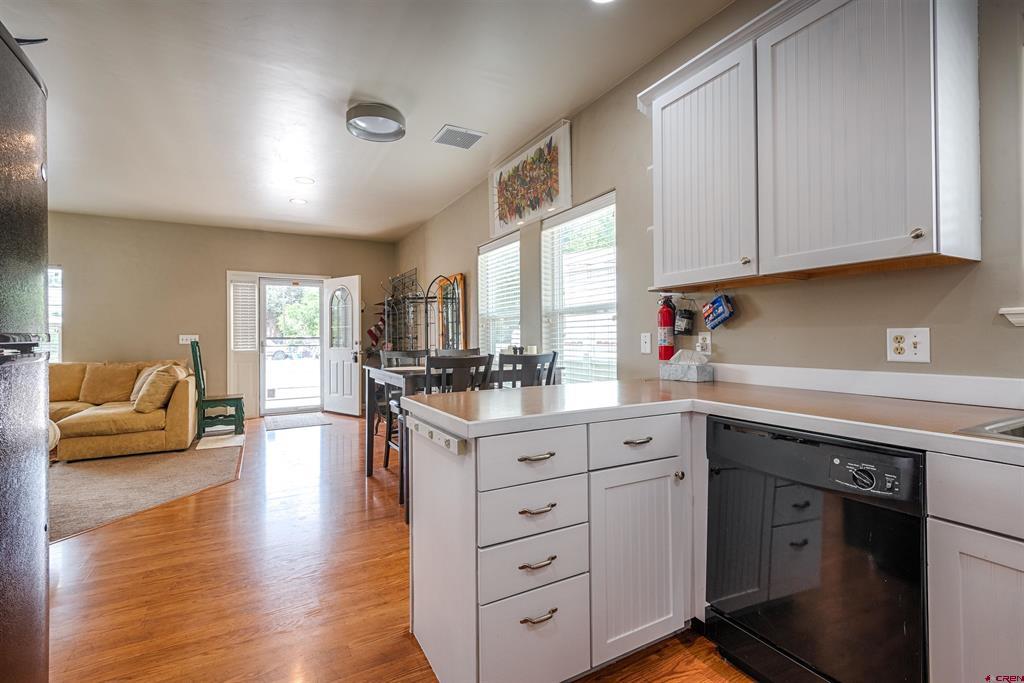 218 N Stough Avenue Property Photo 11