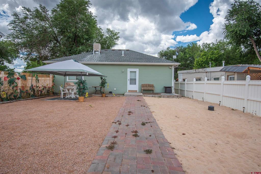 218 N Stough Avenue Property Photo 28