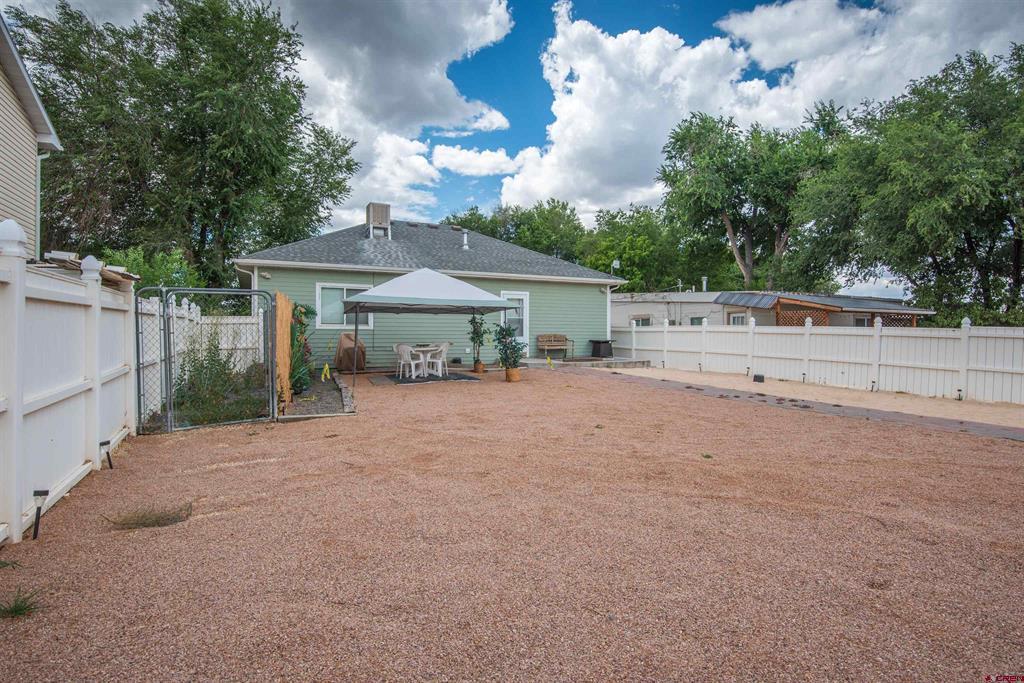 218 N Stough Avenue Property Photo 29