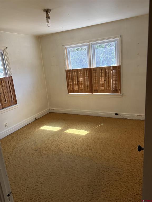 237 S Broadway Property Photo 12