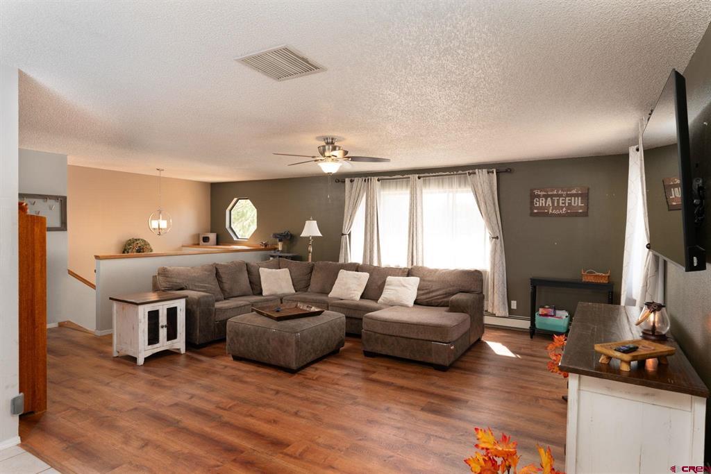 1538 Manchester Drive Property Photo 5