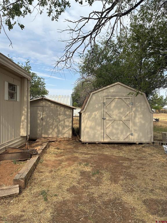 432 W 5th Street Property Photo 4