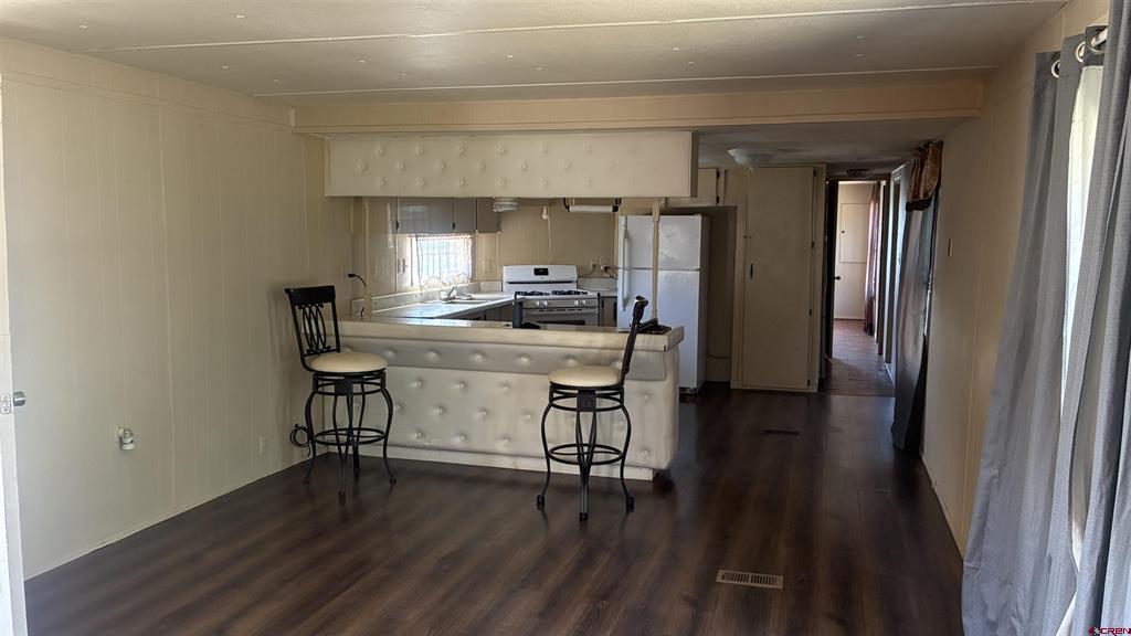 432 W 5th Street Property Photo 5