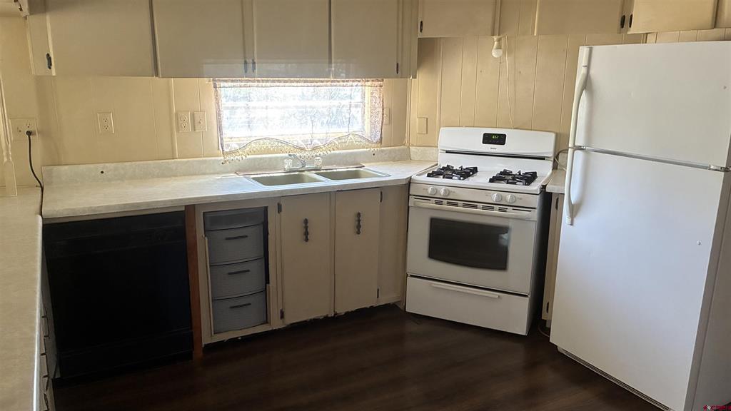 432 W 5th Street Property Photo 6