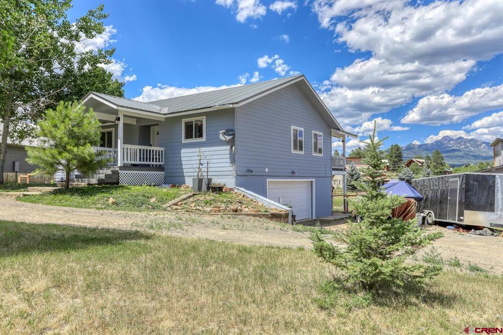 241 Falcon Place Property Photo 4