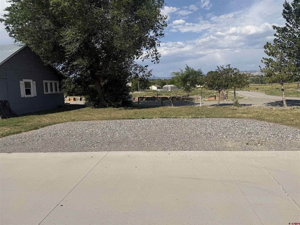 17656 Highway 550 Property Photo 2