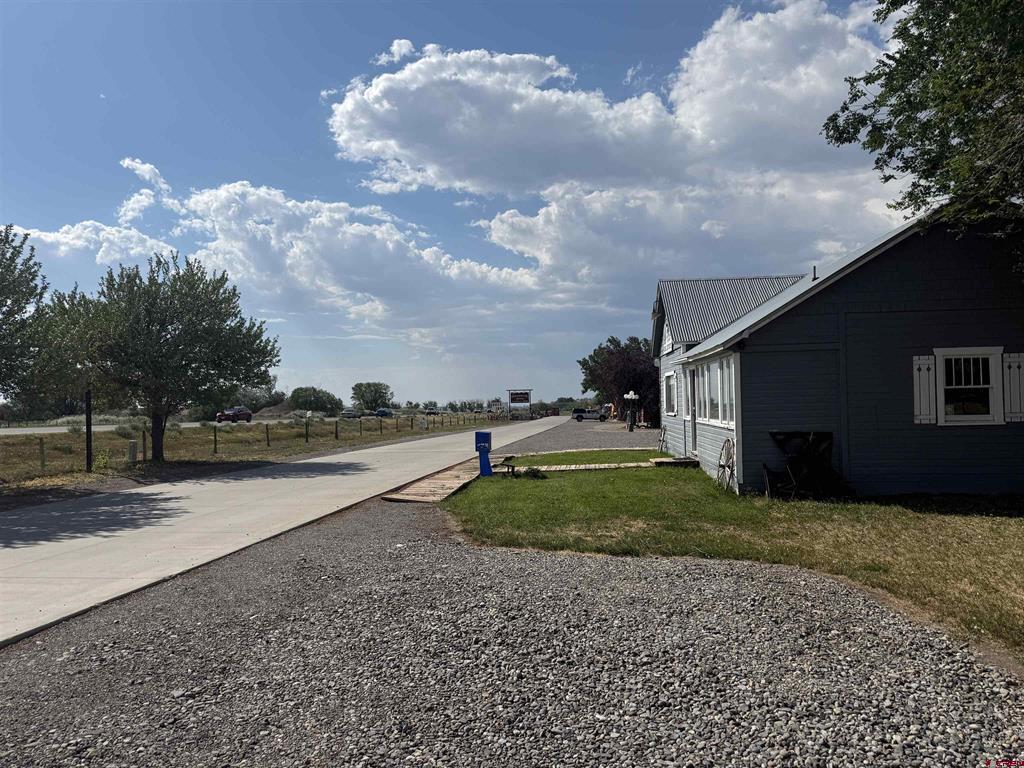 17656 Highway 550 Property Photo 4