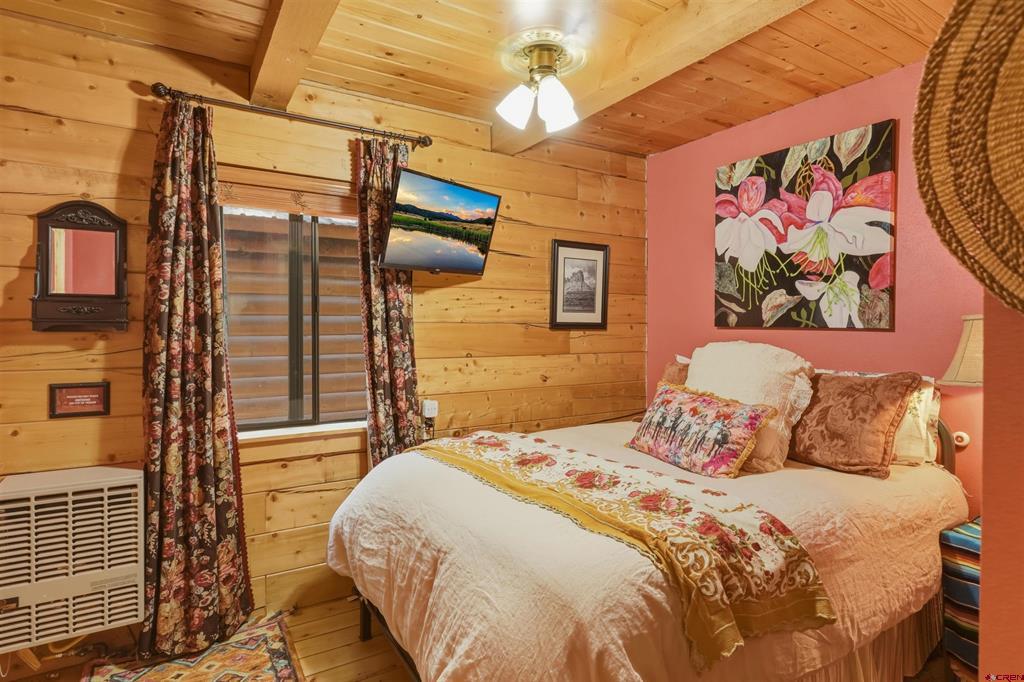 15 Enchanted Place Property Photo 16