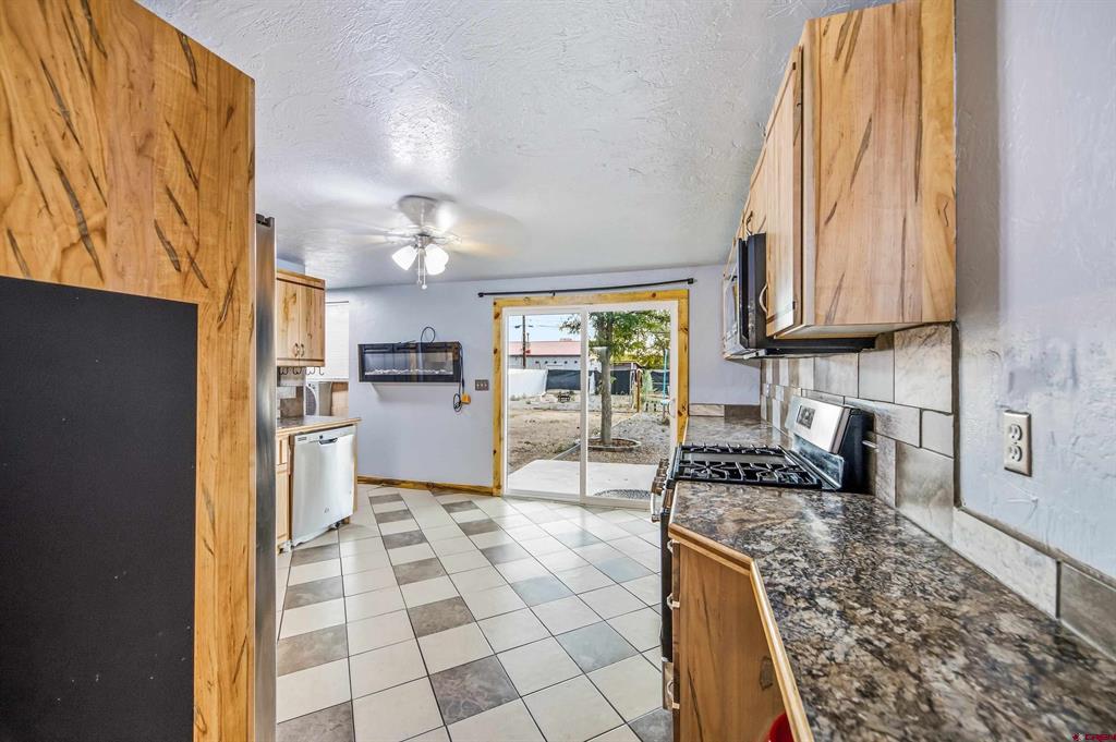 455 Dodge Street Property Photo 6