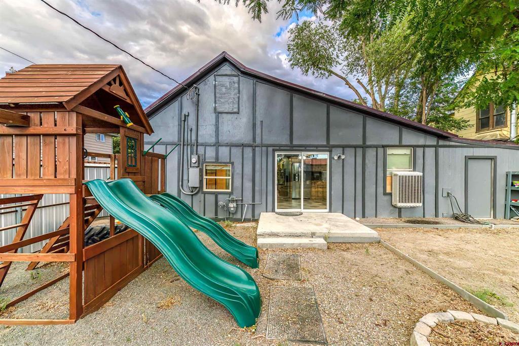 455 Dodge Street Property Photo 22