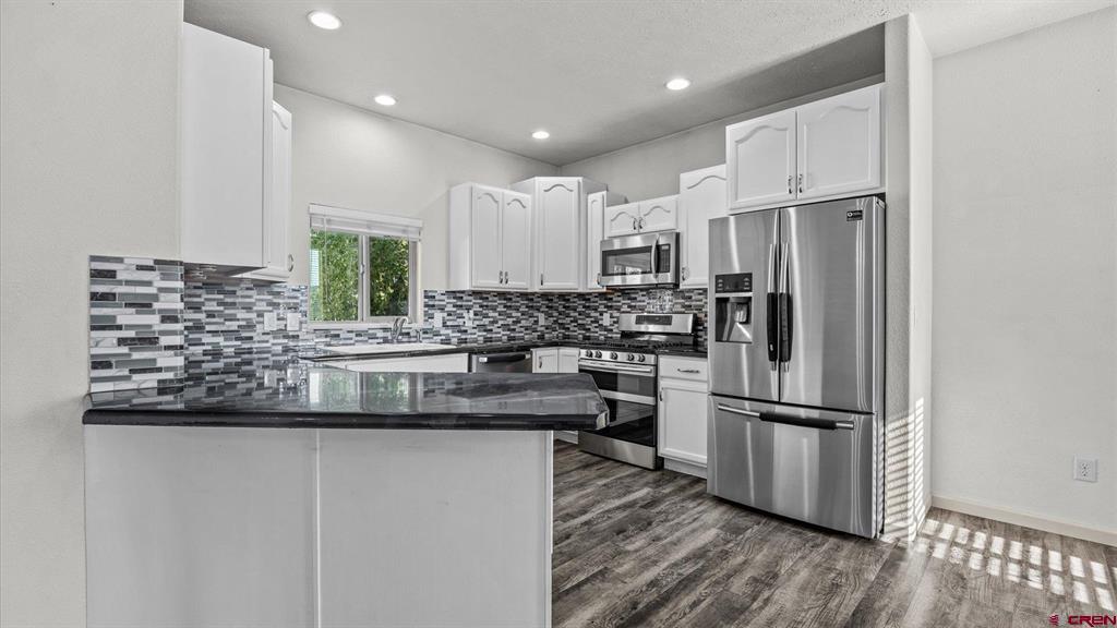 193 Winter Hawk Drive Property Photo 8