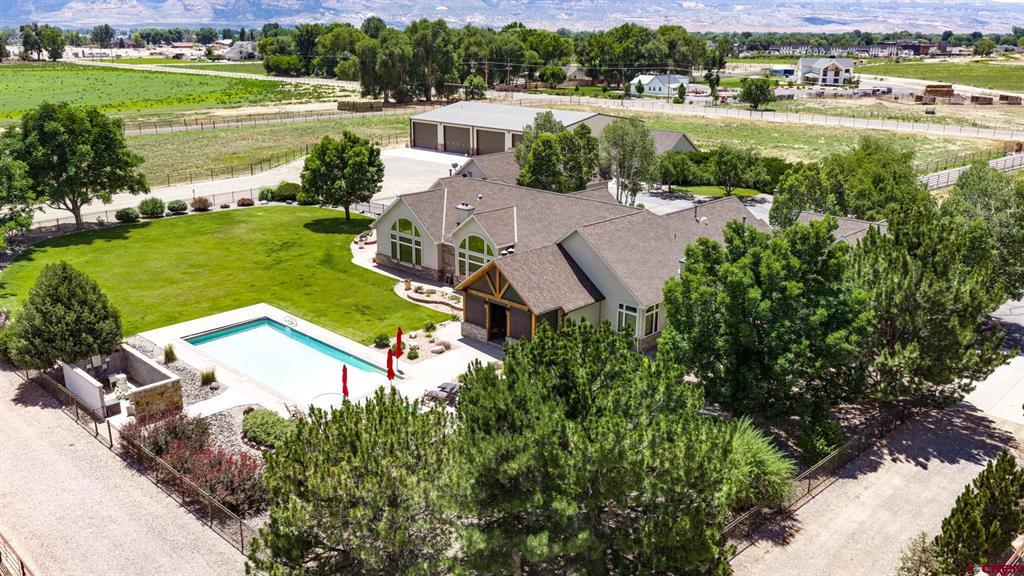 1158 19 Road Property Photo 6