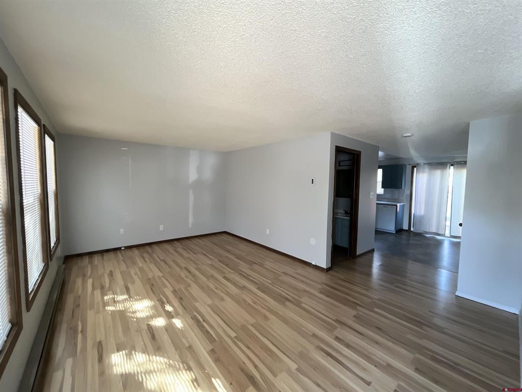 410 W 6th Street Property Photo 3