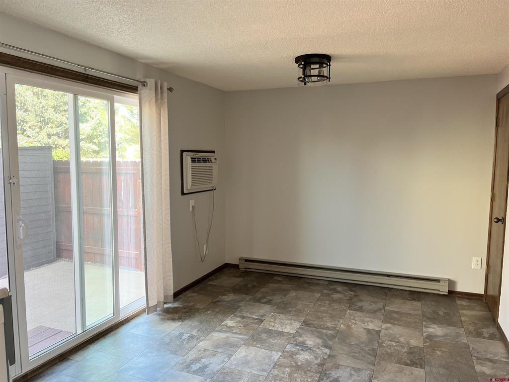 410 W 6th Street Property Photo 8