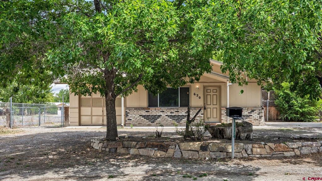 620 Labor Street Property Photo 1