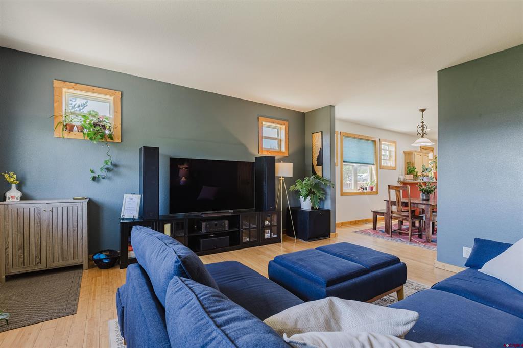1479 Hills Circle Property Photo 4