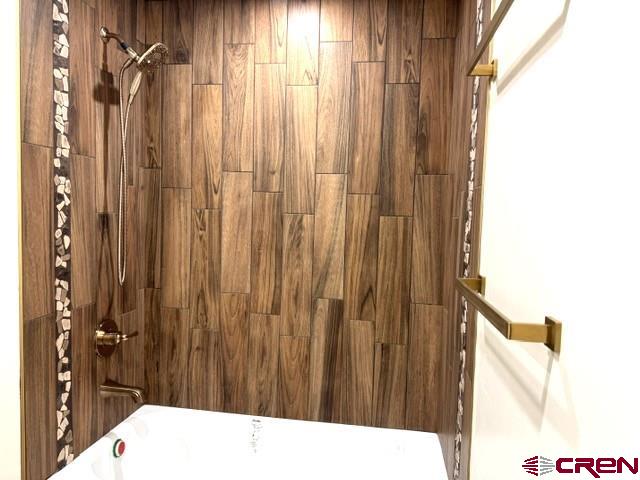 976 Bluffs Blvd Property Photo 19