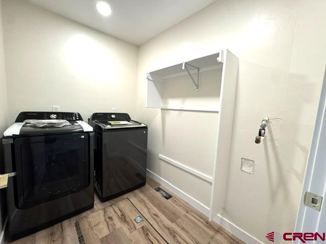 976 Bluffs Blvd Property Photo 22