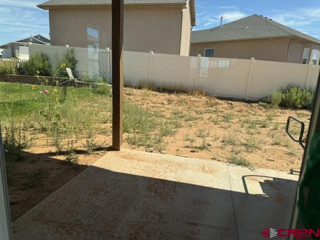 976 Bluffs Blvd Property Photo 24