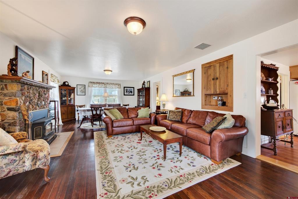 16431 State Highway 149 Property Photo 9