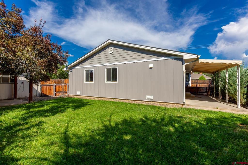 675 30 Road Property Photo 2