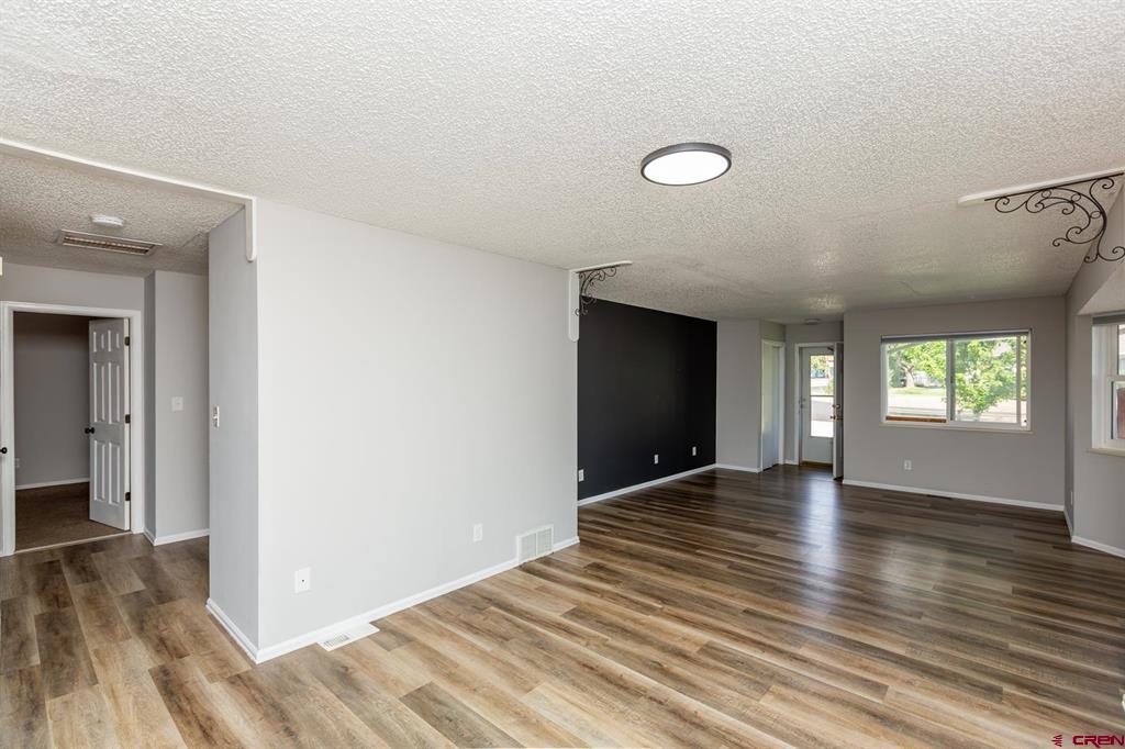 675 30 Road Property Photo 7