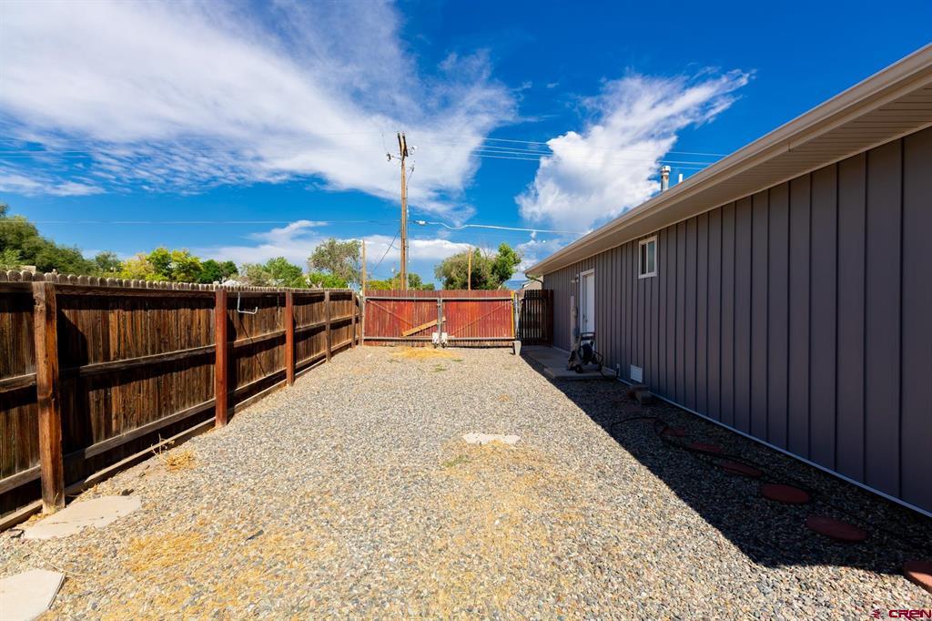 675 30 Road Property Photo 26