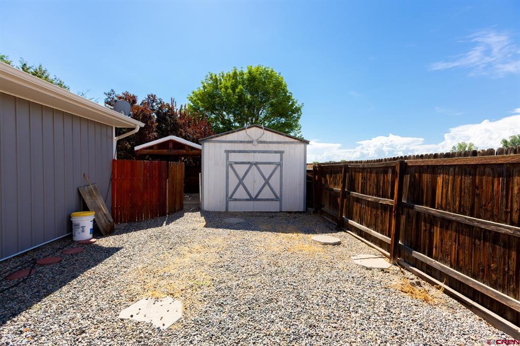 675 30 Road Property Photo 27