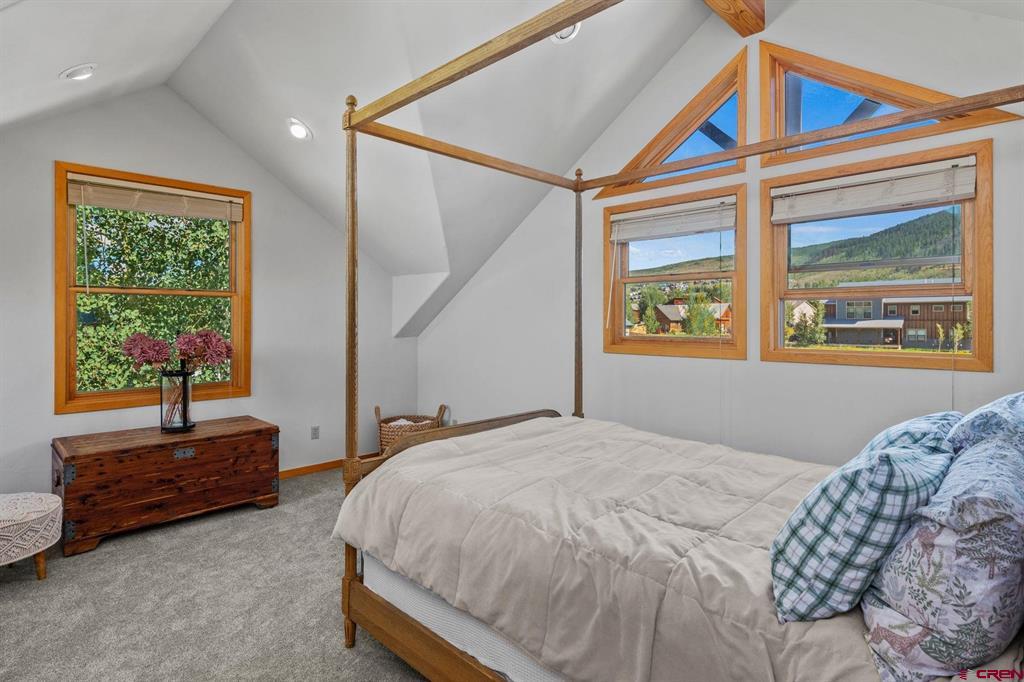 81 Cascadilla Street Property Photo 17