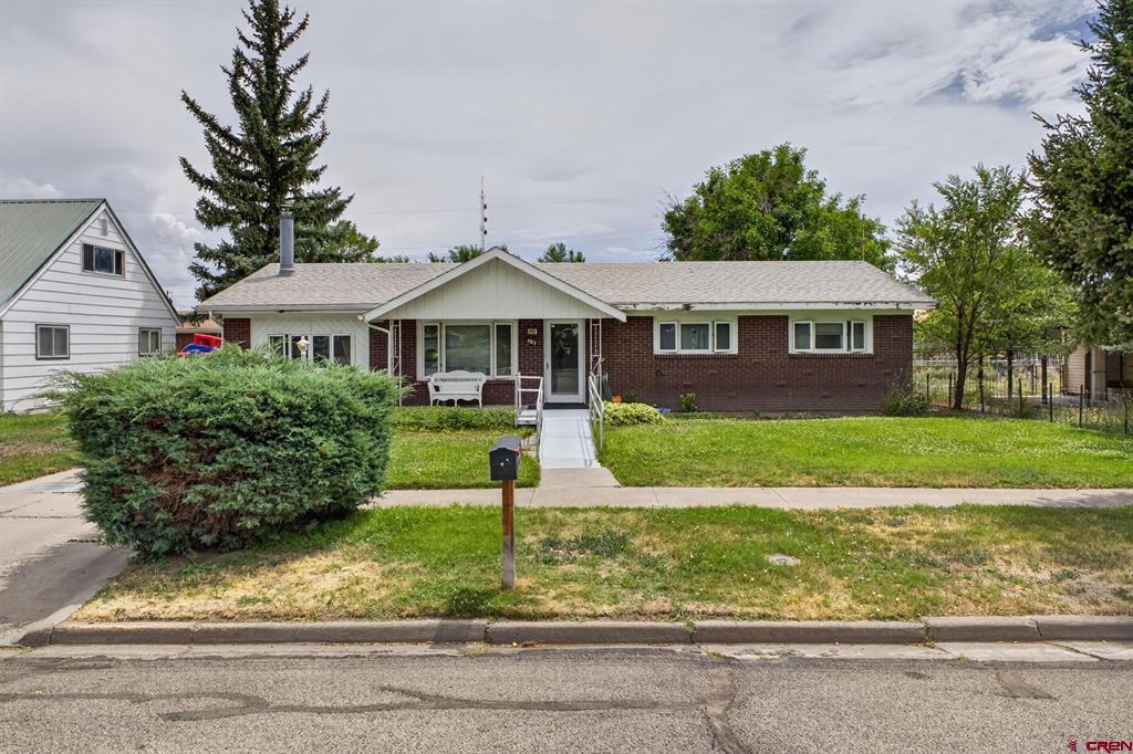 402 Thirteenth Street Property Photo 1