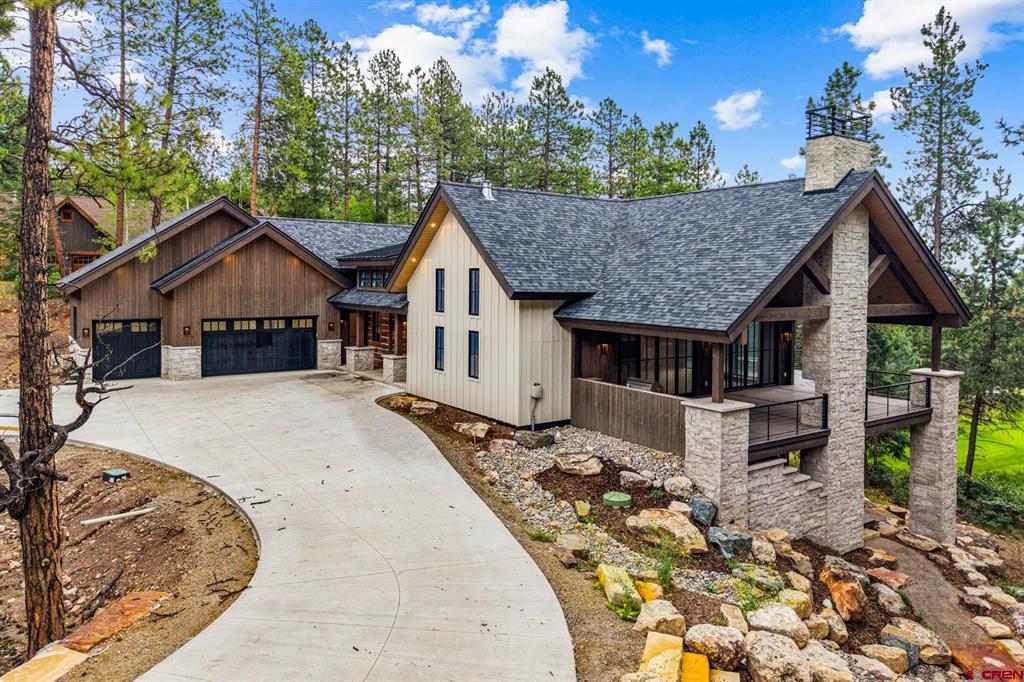 103 Glacier Cliff Drive Property Photo 2