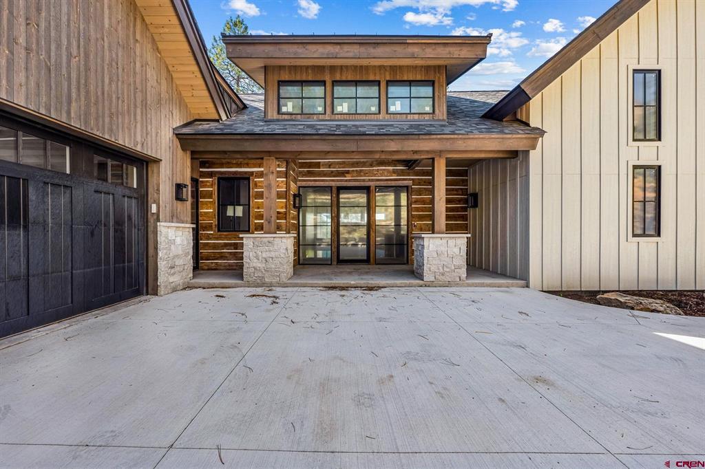 103 Glacier Cliff Drive Property Photo 3