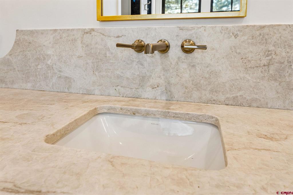103 Glacier Cliff Drive Property Photo 16