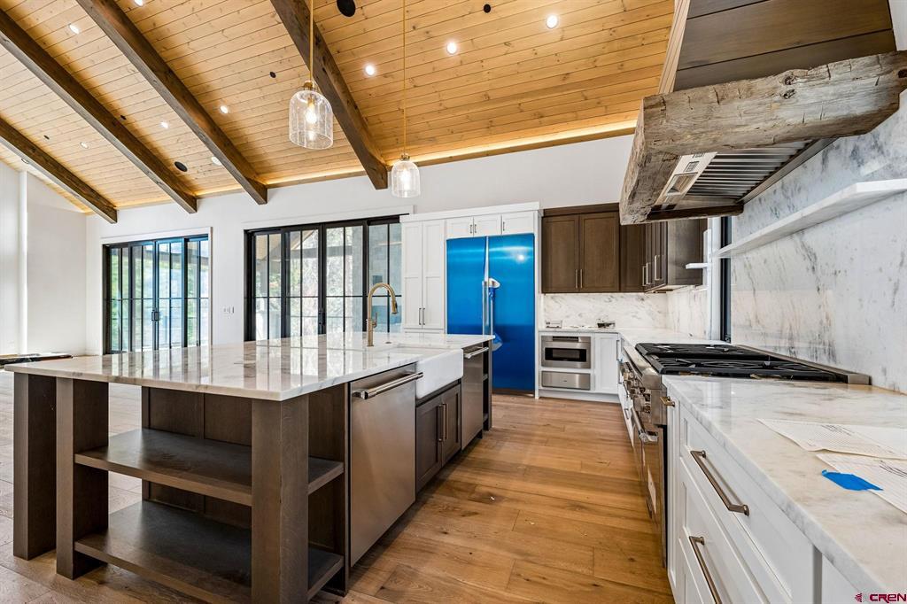 103 Glacier Cliff Drive Property Photo 24